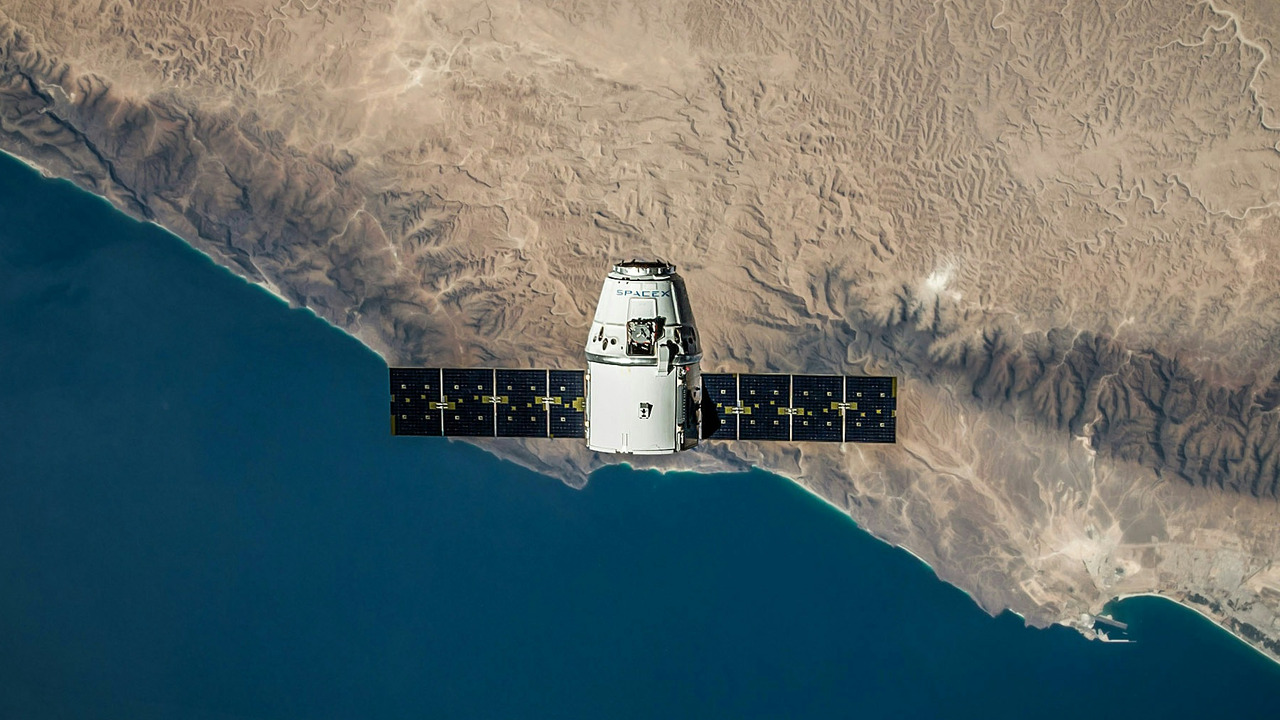 SpaceX龙飞船资料图,非Star Mind。来源:SpaceX/Unsplash。