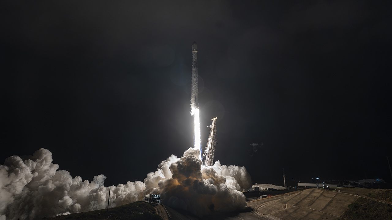 SpaceX跌破135美元发行价，强劲财报也没挡住科技股抛售